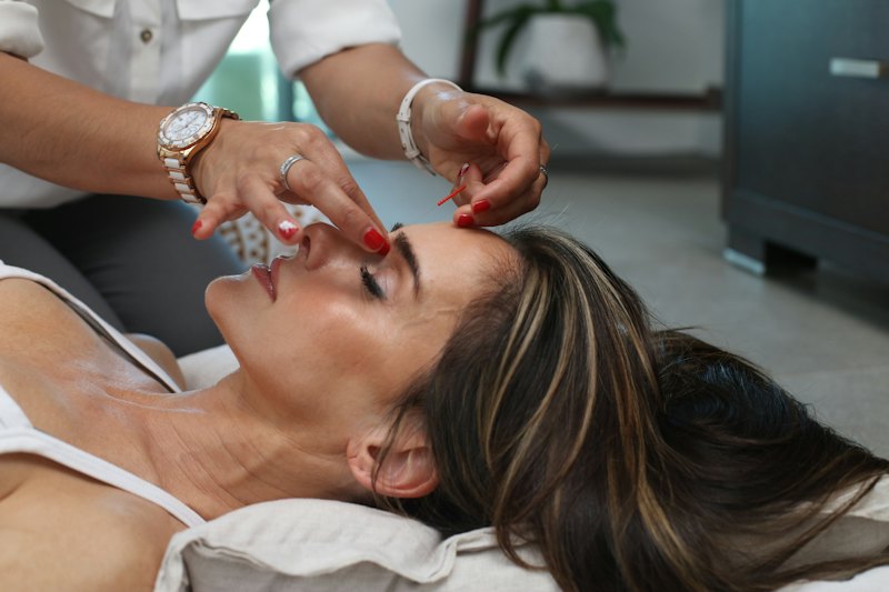 Técnica precisa en la zona del ojo